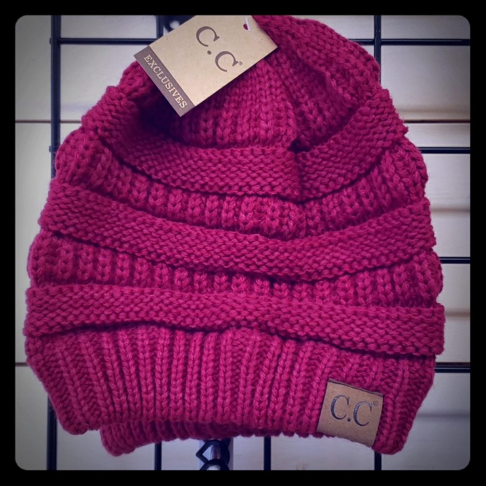 CC beanie, raspberry